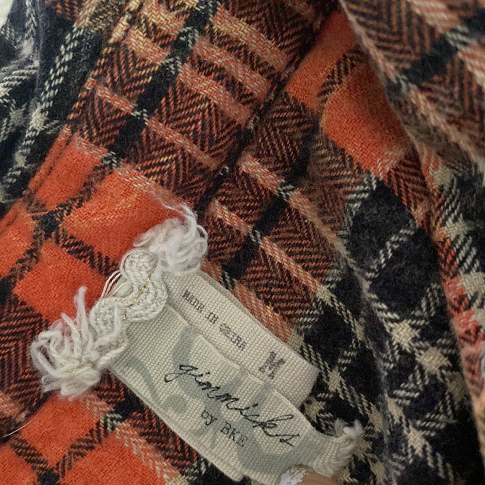 Gimmicks By Bke Open Shoulder Button Up Size M - image 5